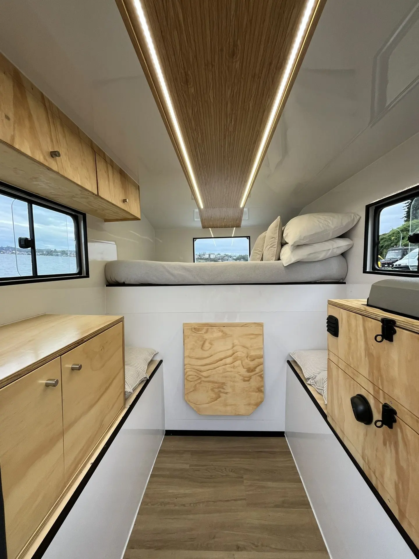 Nomad M Scenic Lake View